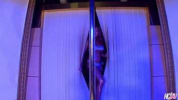 Sexy japanese stripper kurea muto has her pussy creampied