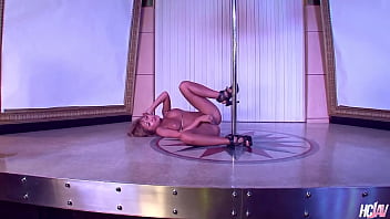 Sexy japanese stripper kurea muto has her pussy creampied