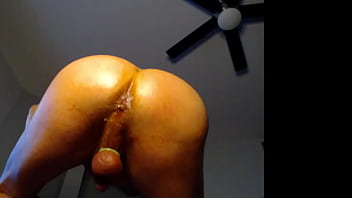 Loganhuge chatbate01 wet asshole stretching wanting to be fucked