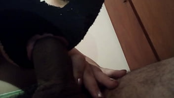 Meia irmã se disfarça pra me mamar completo no red