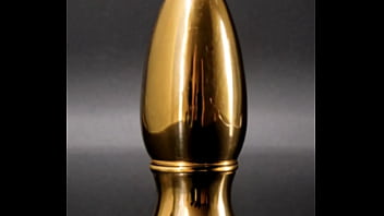 Intro königin corinne ai content