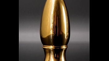 Intro königin corinne ai content