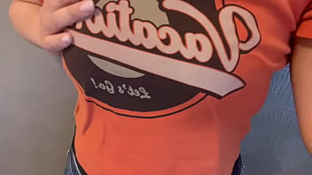 半ケツジーンズ状態で透明ディルドをおまんこに突っ込んで激しくオナニーしちゃってイキまくりました