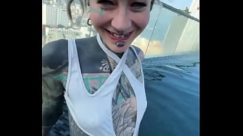 Hey is there someone who can bring me back to this pool over the roofs of pattaya #bikini #bikinimodel #feettattoo #in