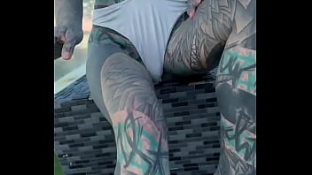 Hey is there someone who can bring me back to this pool over the roofs of pattaya #bikini #bikinimodel #feettattoo #in