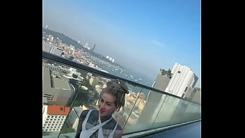 Hey is there someone who can bring me back to this pool over the roofs of pattaya #bikini #bikinimodel #feettattoo #in