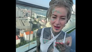 Hey is there someone who can bring me back to this pool over the roofs of pattaya #bikini #bikinimodel #feettattoo #in