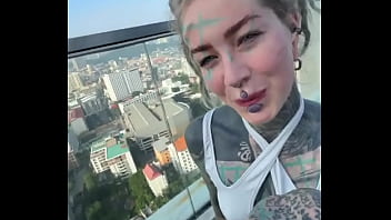 Hey is there someone who can bring me back to this pool over the roofs of pattaya #bikini #bikinimodel #feettattoo #in