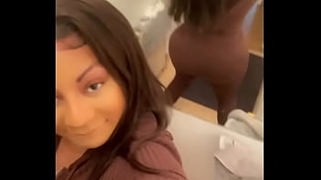 Hello mettez des like sur tout mes post et abonnez vous pour donner la force