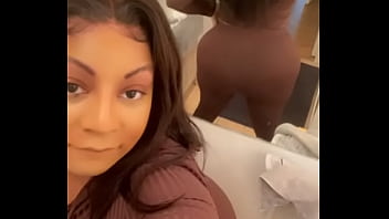 Hello mettez des like sur tout mes post et abonnez vous pour donner la force