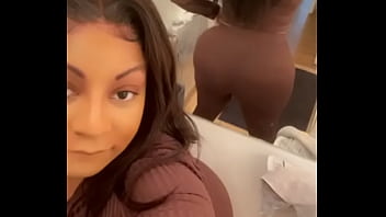 Hello mettez des like sur tout mes post et abonnez vous pour donner la force