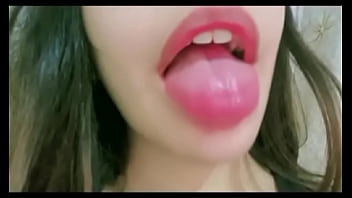 La boquita de mi novia quien para llenarla