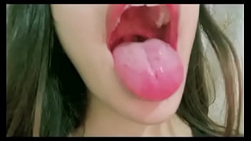 La boquita de mi novia quien para llenarla