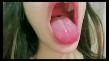 La boquita de mi novia quien para llenarla