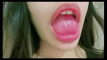 La boquita de mi novia quien para llenarla