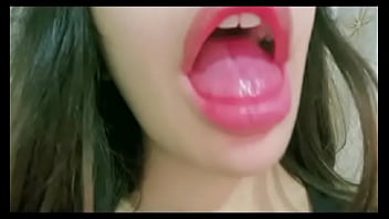 La boquita de mi novia quien para llenarla