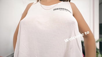 Puffy tits puffy cameltoe round ass in tight leggings latina babe