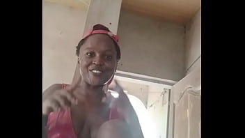 Crazybitch love to exercise with her fans