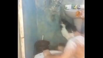 Gozei vomitando leite na cara com uma rola imensa me engasgando Gozei vomitando leite na cara com uma rola imensa me engasgando