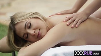 Sexy babes licked wet pussies