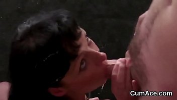 Kinky model gets sperm shot on her face swallowing all the sperm