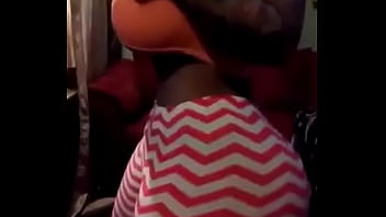 Huge ass twerking