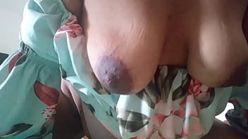 Ven tocame papi explorame todo mi cuerpo y masajea este coño jugoso