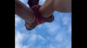 Can someone tell that fuckign bird to shut up ⬛ •