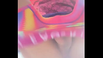 Can someone tell that fuckign bird to shut up ⬛ •