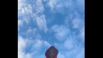 Can someone tell that fuckign bird to shut up ⬛ •