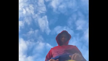 Can someone tell that fuckign bird to shut up ⬛ •