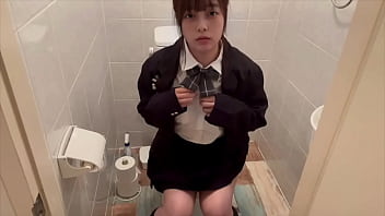 えっちしたい 男の人の臭いちんちん舐めたい、挿れてほしい 性欲が強い女子◯生のオナニー。