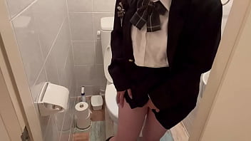 えっちしたい 男の人の臭いちんちん舐めたい、挿れてほしい 性欲が強い女子◯生のオナニー。