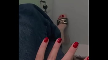 Manos hermosas y pedicure Manos hermosas y pedicure