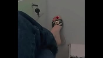 Manos hermosas y pedicure