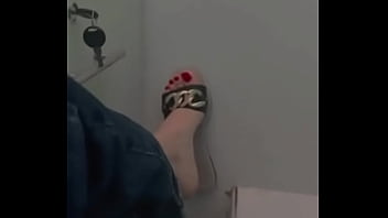 Manos hermosas y pedicure