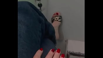 Manos hermosas y pedicure