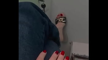 Manos hermosas y pedicure