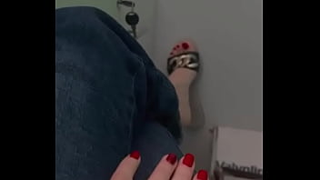 Manos hermosas y pedicure