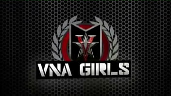 Sara jay carmyn & natalie brooke play with that glass strap on