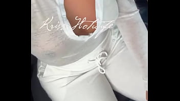 Roupinha para curtir um cineminha com meu corno blusinha aprovada acabei de postar no meu vip uns cliks de agora