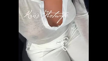 Roupinha para curtir um cineminha com meu corno blusinha aprovada acabei de postar no meu vip uns cliks de agora