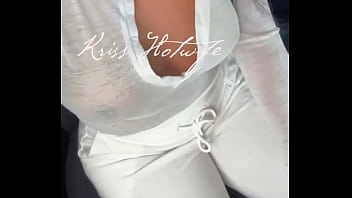 Roupinha para curtir um cineminha com meu corno blusinha aprovada acabei de postar no meu vip uns cliks de agora