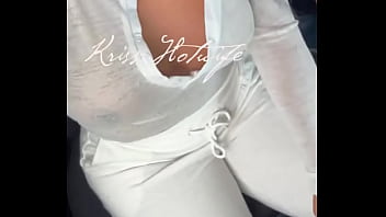 Roupinha para curtir um cineminha com meu corno blusinha aprovada acabei de postar no meu vip uns cliks de agora