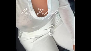 Roupinha para curtir um cineminha com meu corno blusinha aprovada acabei de postar no meu vip uns cliks de agora