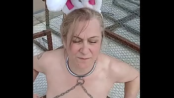 2025 04 22 esclave f a la ferme pipe uro