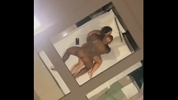 Tratada igual puta fudeu meu cú gozou na minha boca e mijou na minha cara do jeito que gosto