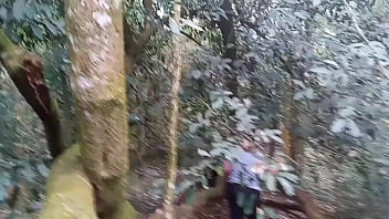 O cara pagou pra ve a minha buceta no parque ecologico tive que entrar no mato e mostrar pra ele