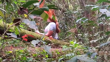 O cara pagou pra ve a minha buceta no parque ecologico tive que entrar no mato e mostrar pra ele