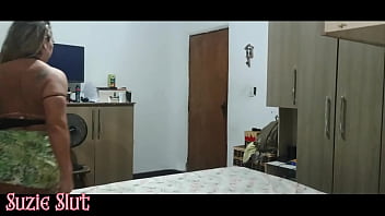 I asked to fix the shower and the mechanic wanted to fuck my pussy